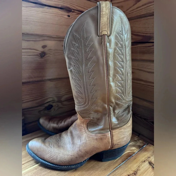 Tony Lama Other - Tony Lama style 6530 Tan Men’s Western Cowboy boots size 12 D